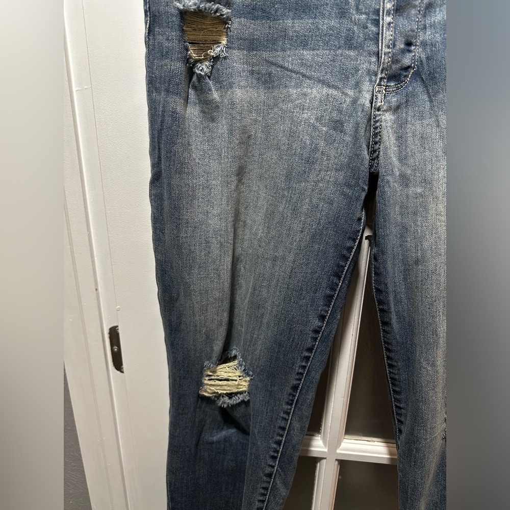 NWT STS Blue Christy Tapered Crop - Picture 2 of 10
